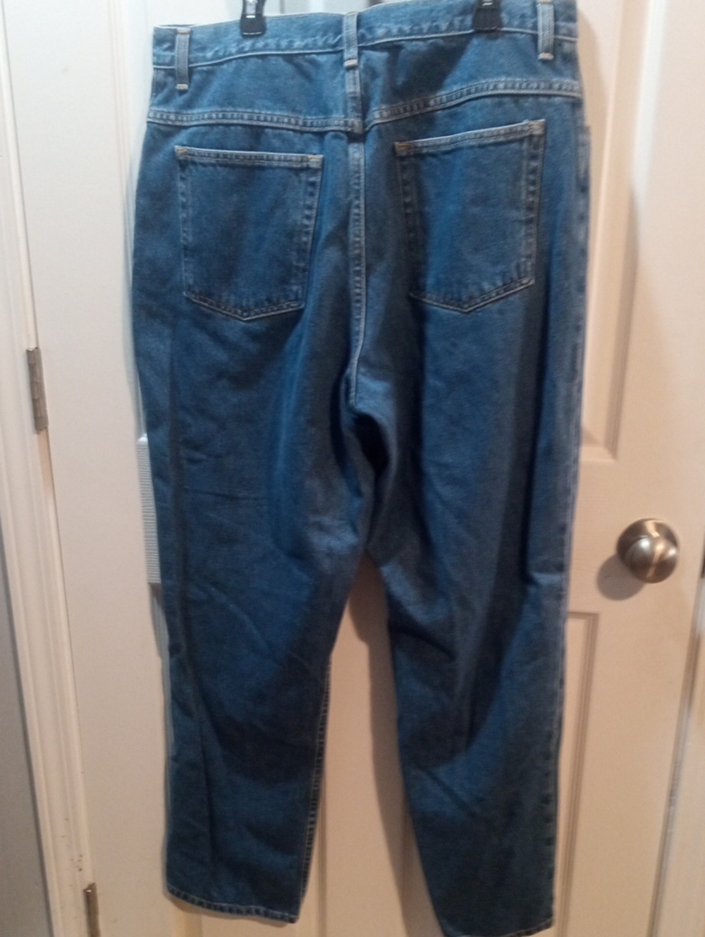 L.L. BEAN ORIGINAL FIT RELAXED JEANS - Picture 10 of 10